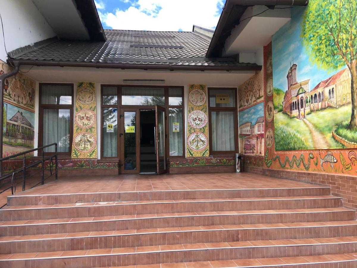 Hotel Хорезу Экстерьер фото