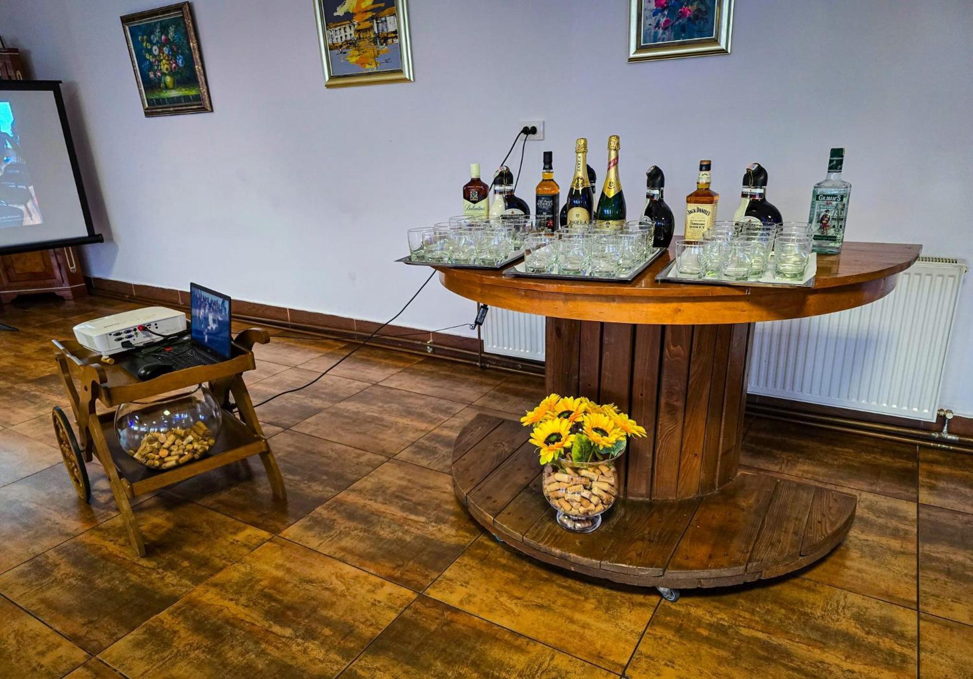 Hotel Хорезу Экстерьер фото