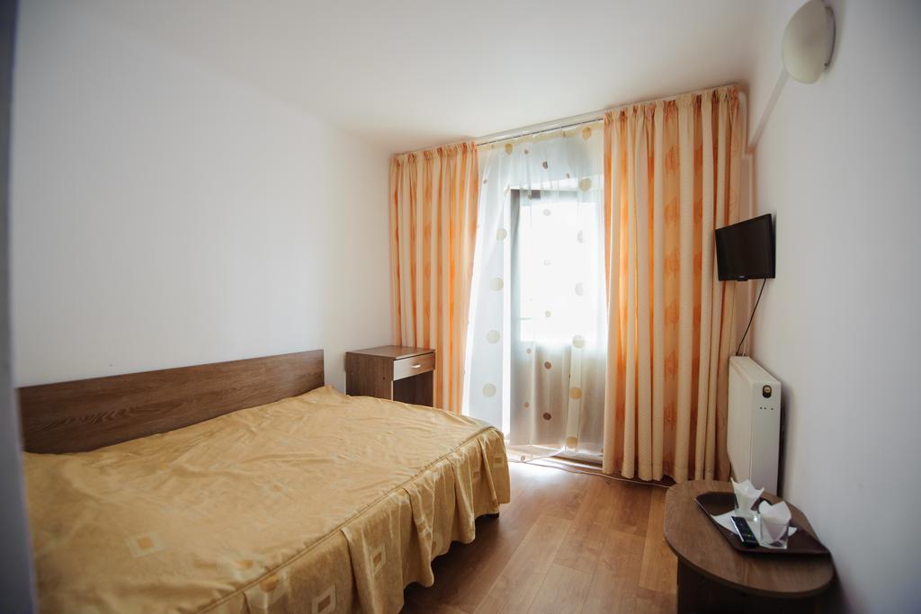 Hotel Хорезу Экстерьер фото